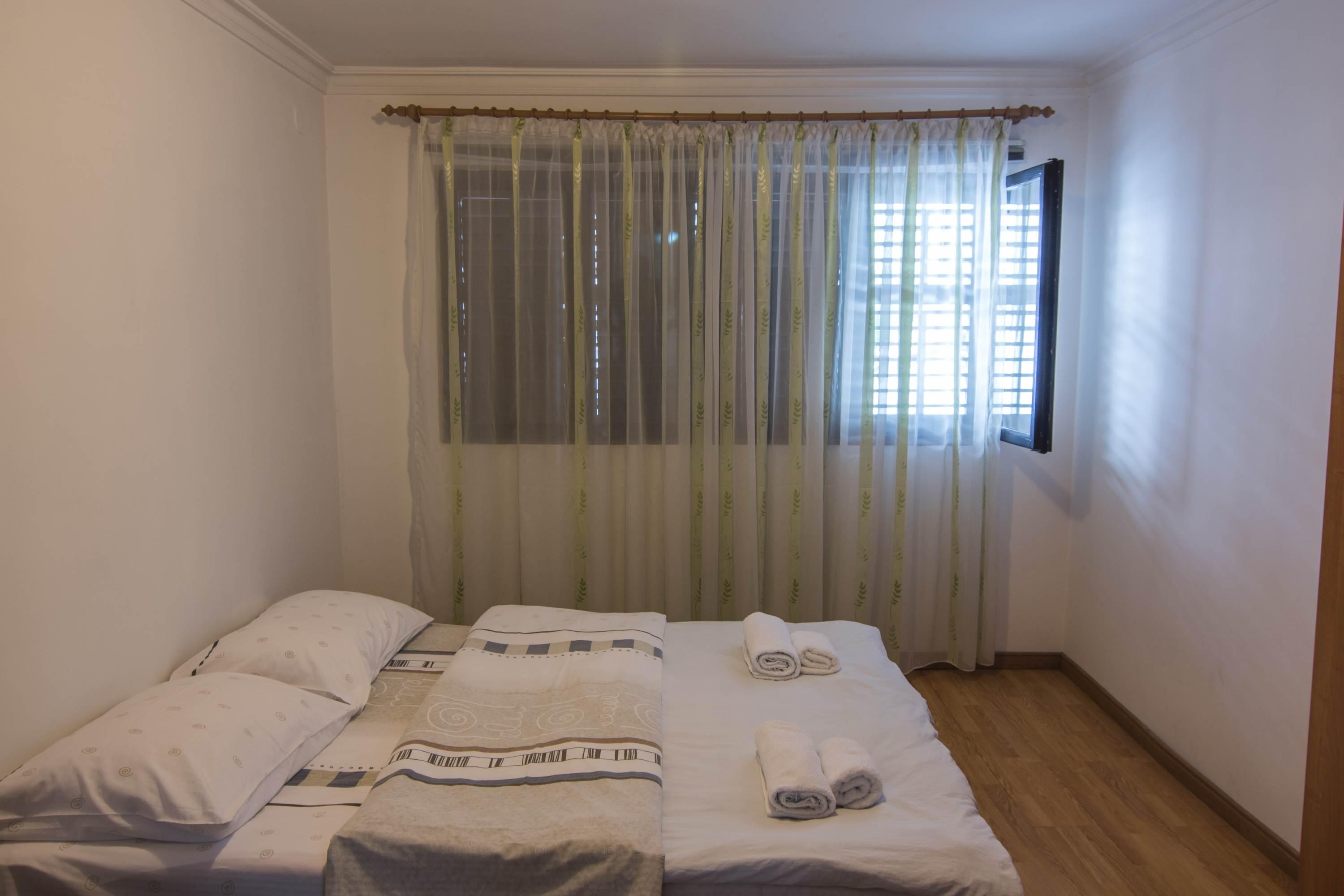 Hotel Ambiente Подгорица Екстериор снимка