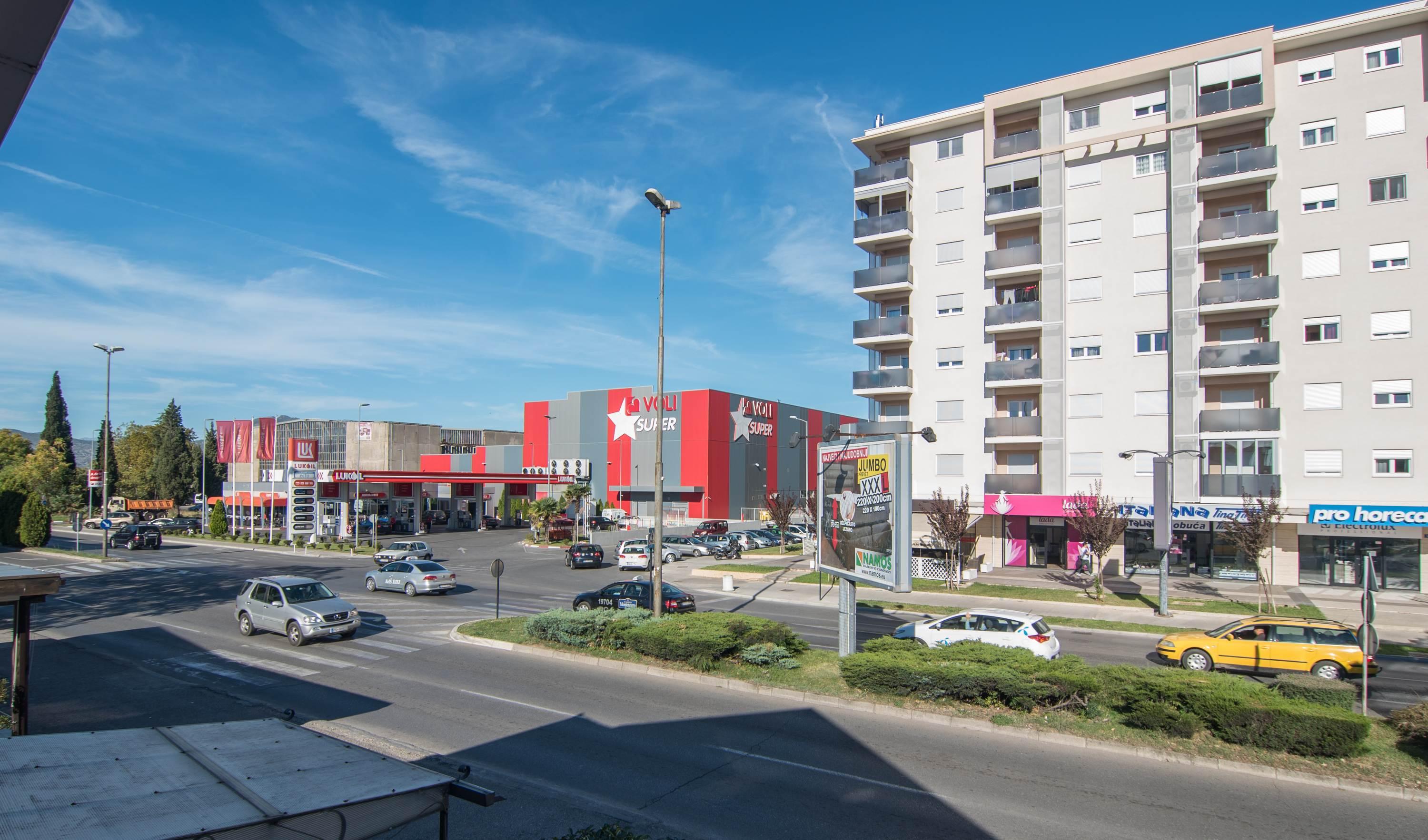 Hotel Ambiente Подгорица Екстериор снимка