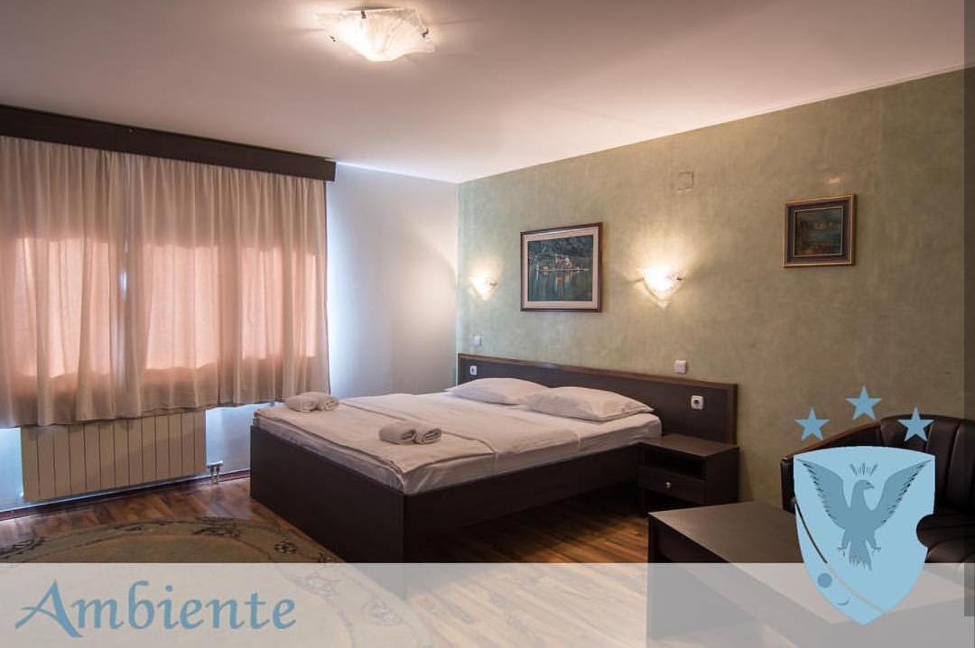 Hotel Ambiente Подгорица Екстериор снимка